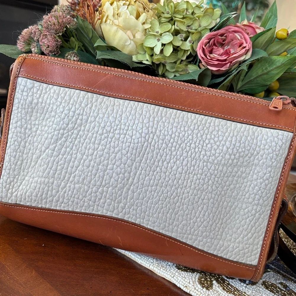 Vintage Dooney & Bourke All-Weather Pebbled Leather Zippered Crossbody Purse 80s - Picture 12 of 16